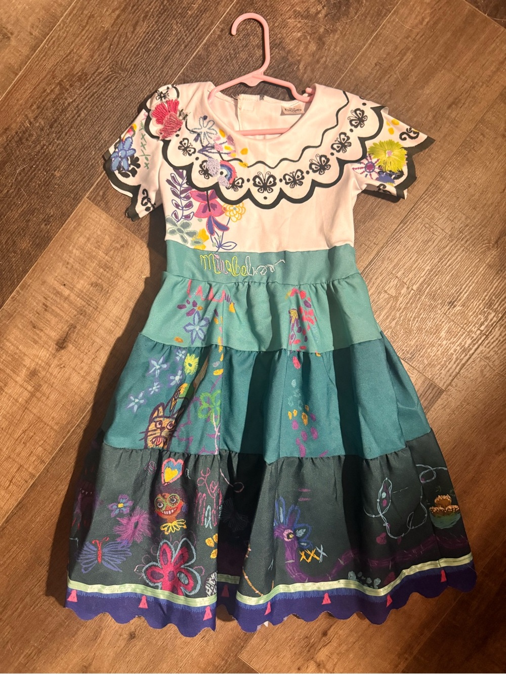 Disney Encanto Mirabel Halloween Costume Size 3T/4T